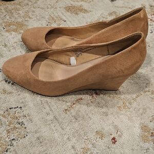 A New Day Tan Wedge Shoes with Classic Design